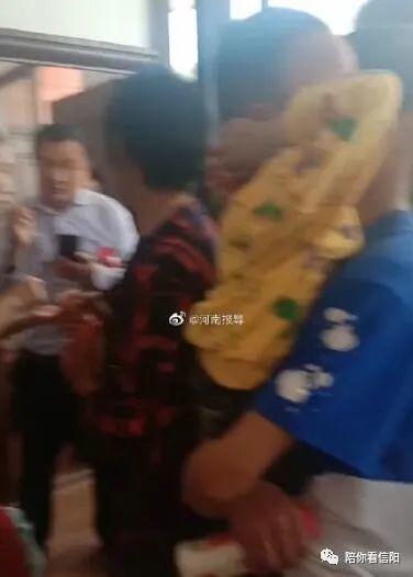 亲子搞笑爆料视频,亲子互动笑料百出，温馨爆笑视频集锦  第3张